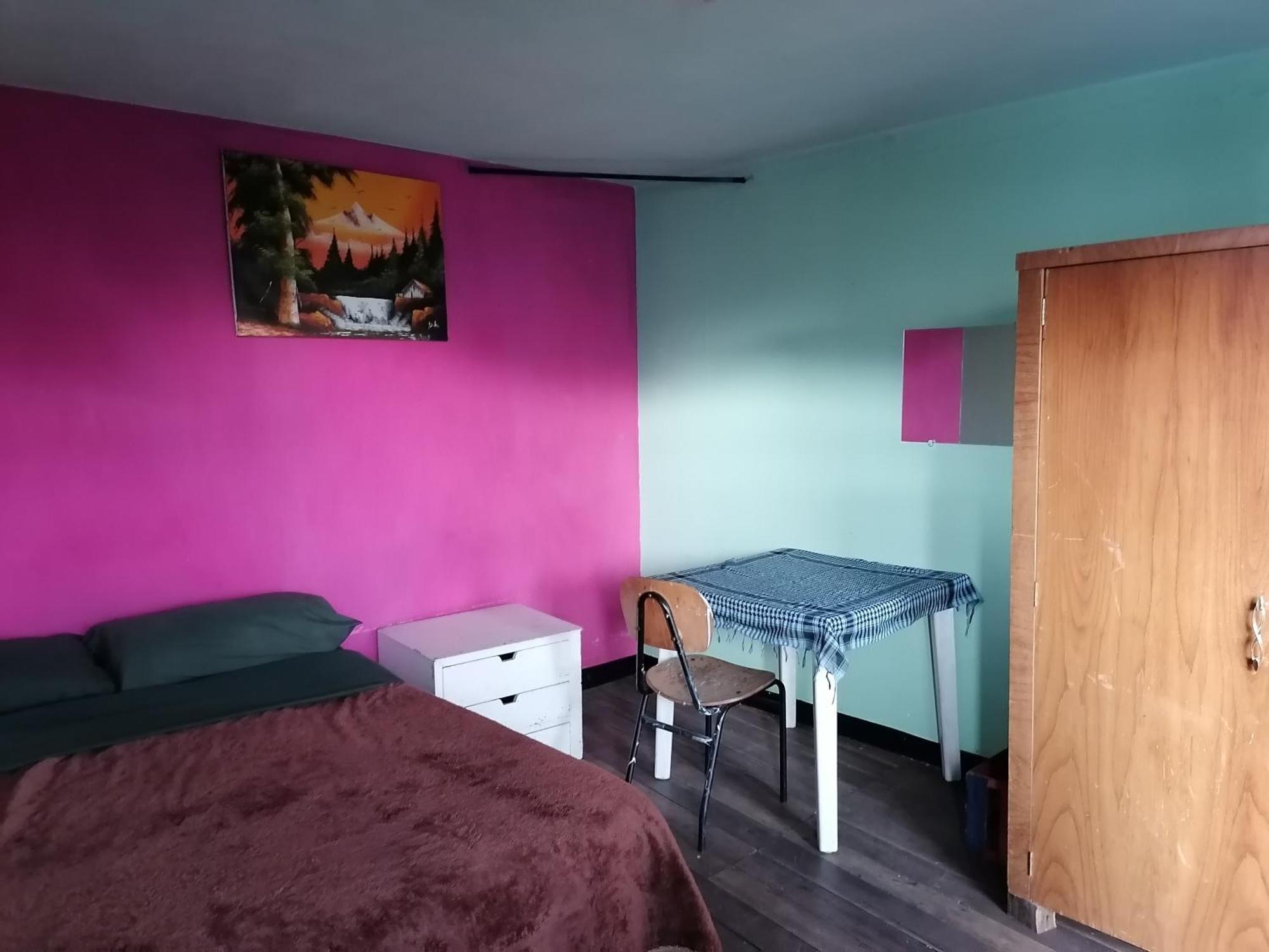 Latinos Brothers House Quito Room photo